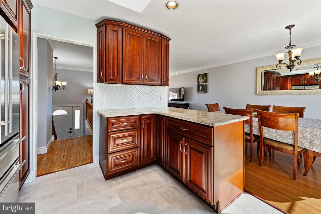 203 Cambridge Dr