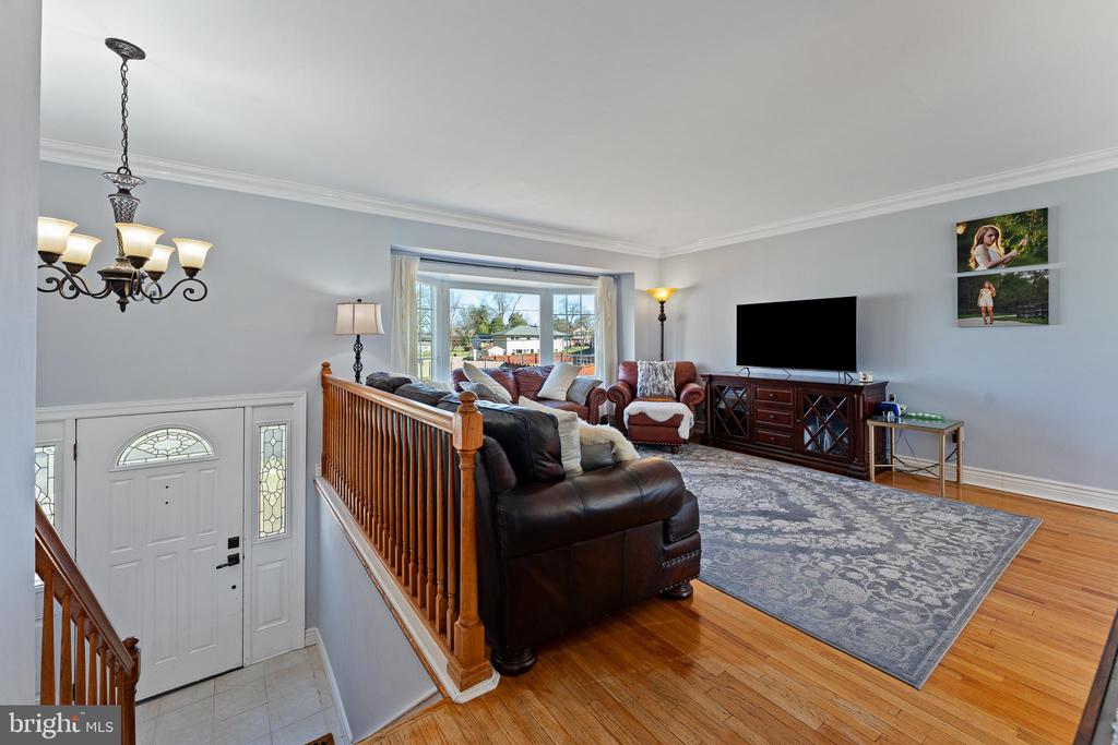 203 Cambridge Dr