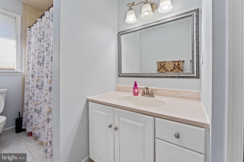 203 Cambridge Dr