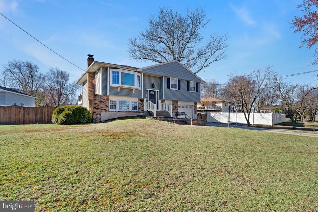 203 Cambridge Dr