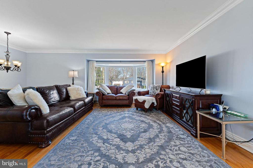 203 Cambridge Dr