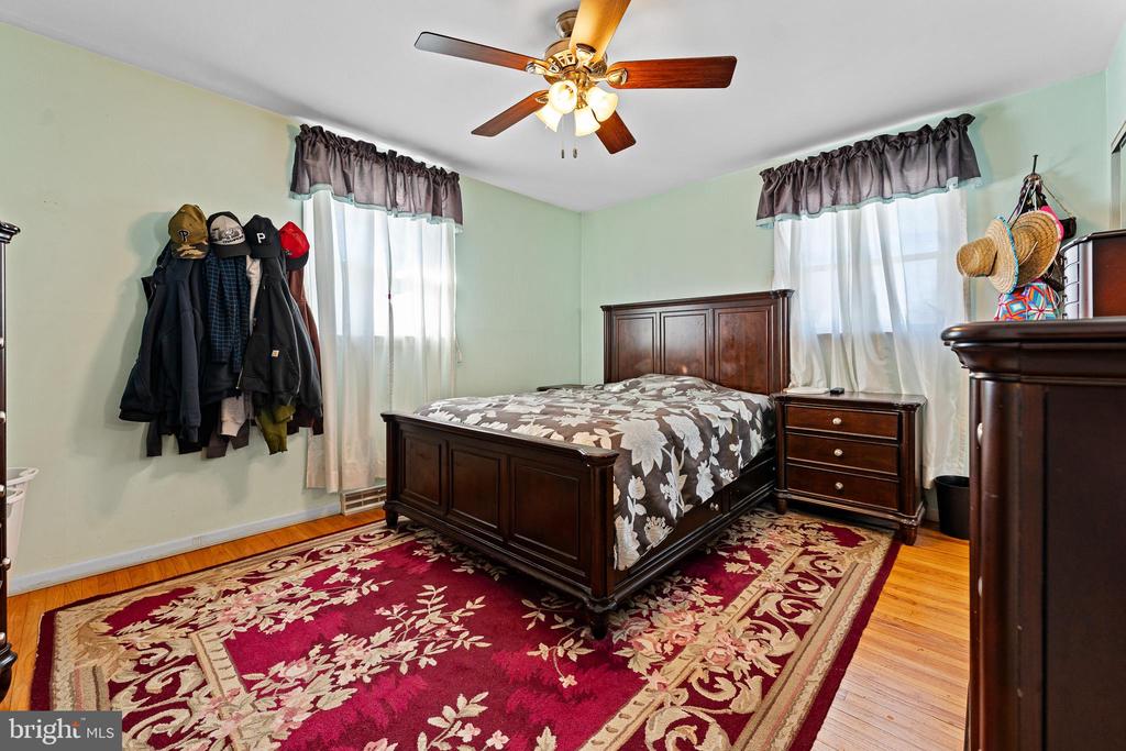 203 Cambridge Dr
