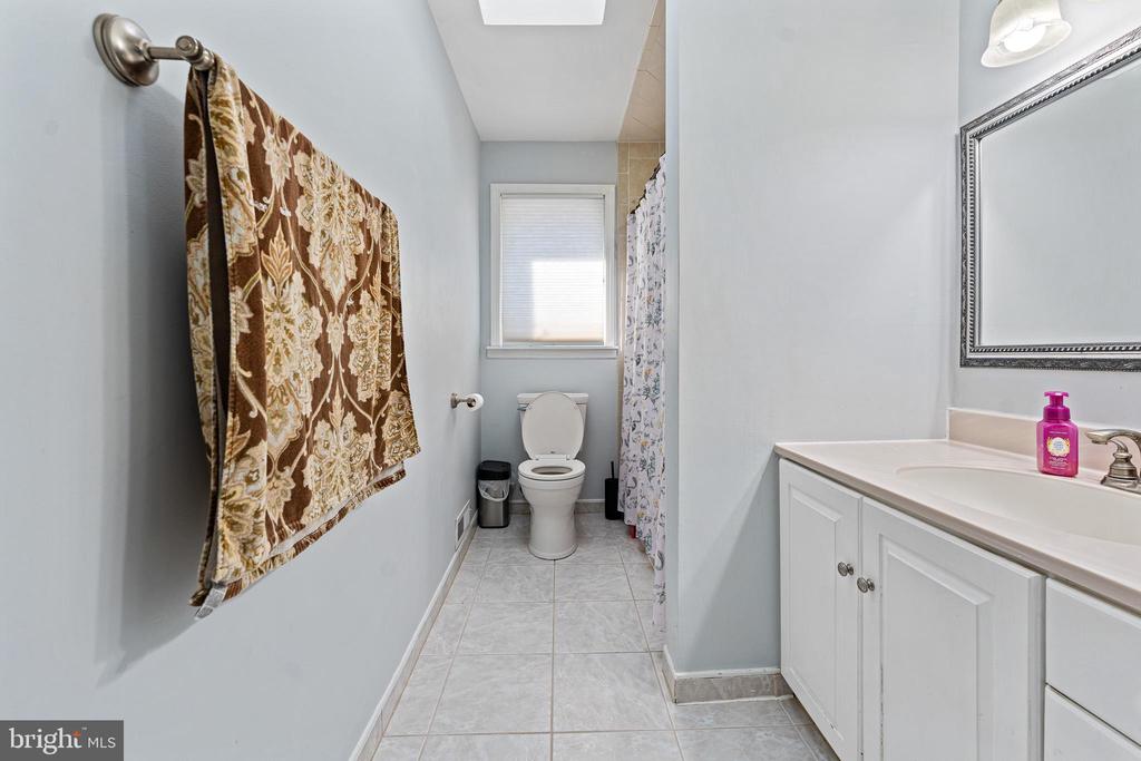 203 Cambridge Dr