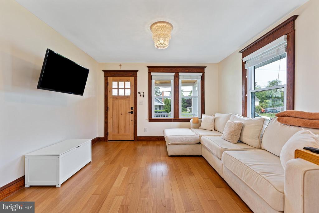 1104 Garfield Ave