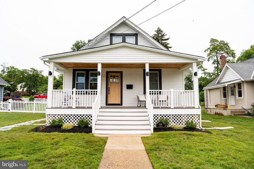 1104 Garfield Ave