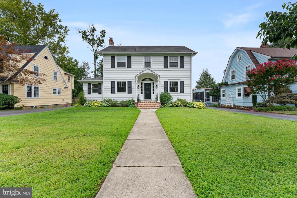 220 Linden Ave