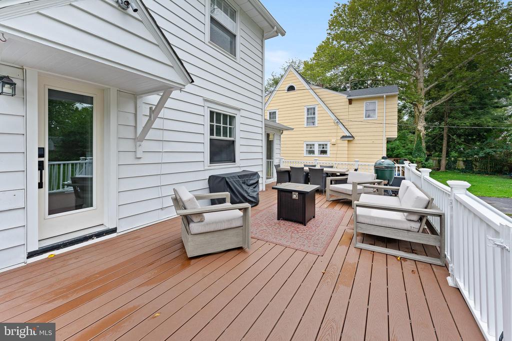 220 Linden Ave