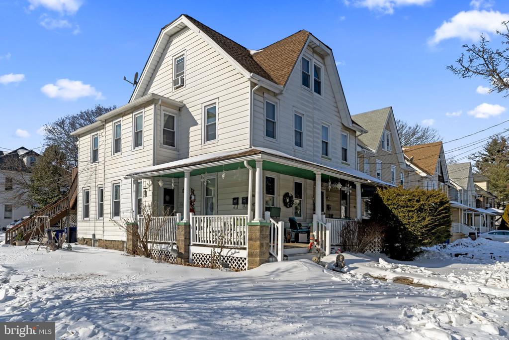400 BURLINGTON AVENUE