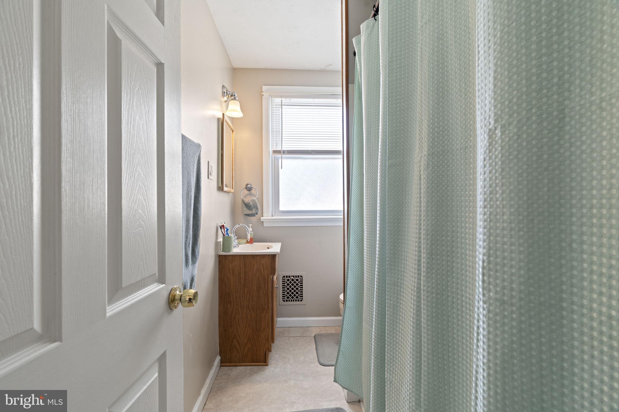 400 BURLINGTON AVENUE