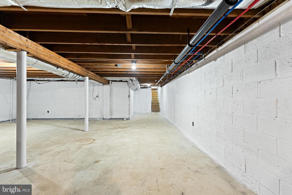 807 WESTFIELD ROAD
