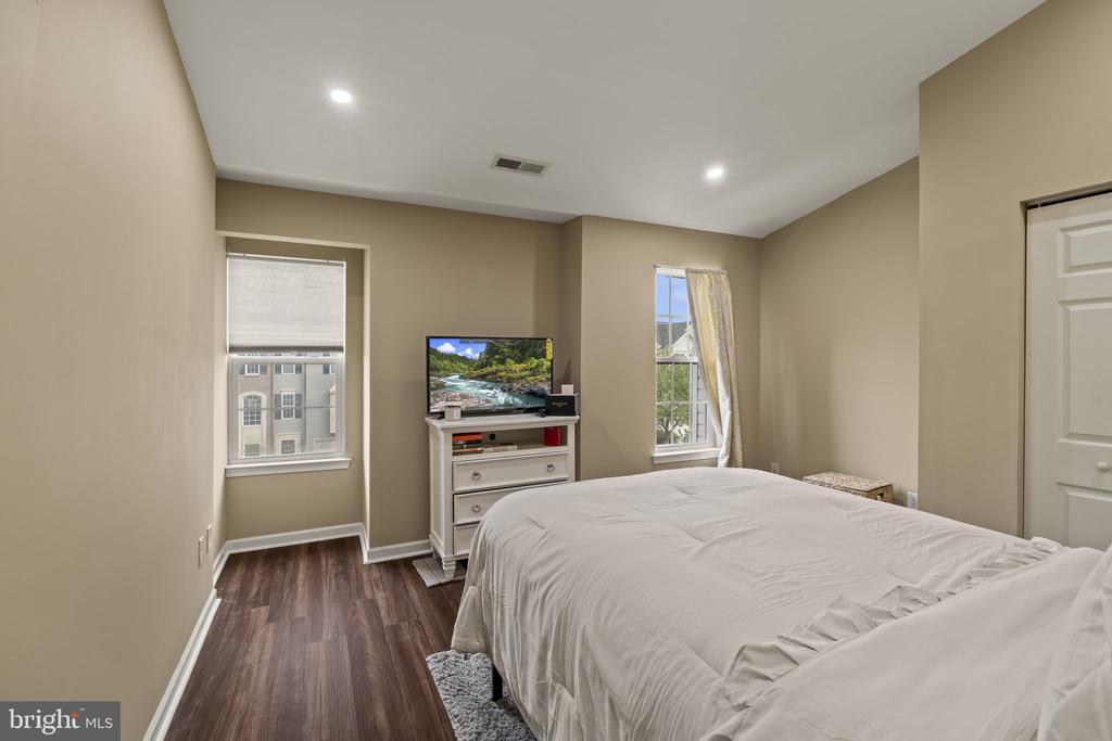 1572 JASON DRIVE