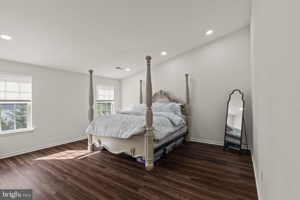 1572 JASON DRIVE