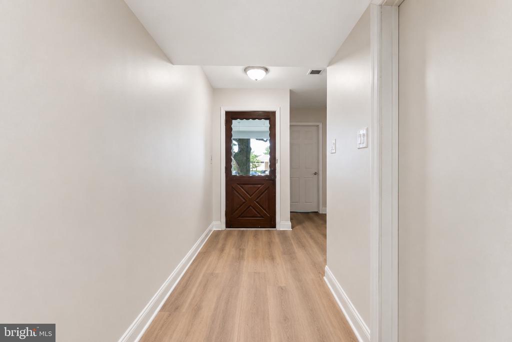 115 E KINGS HIGHWAY Unit: #140