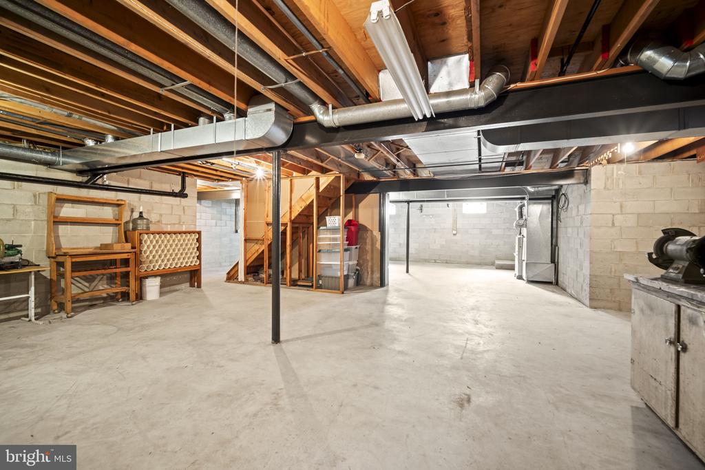 728 MARSHALL STREET
