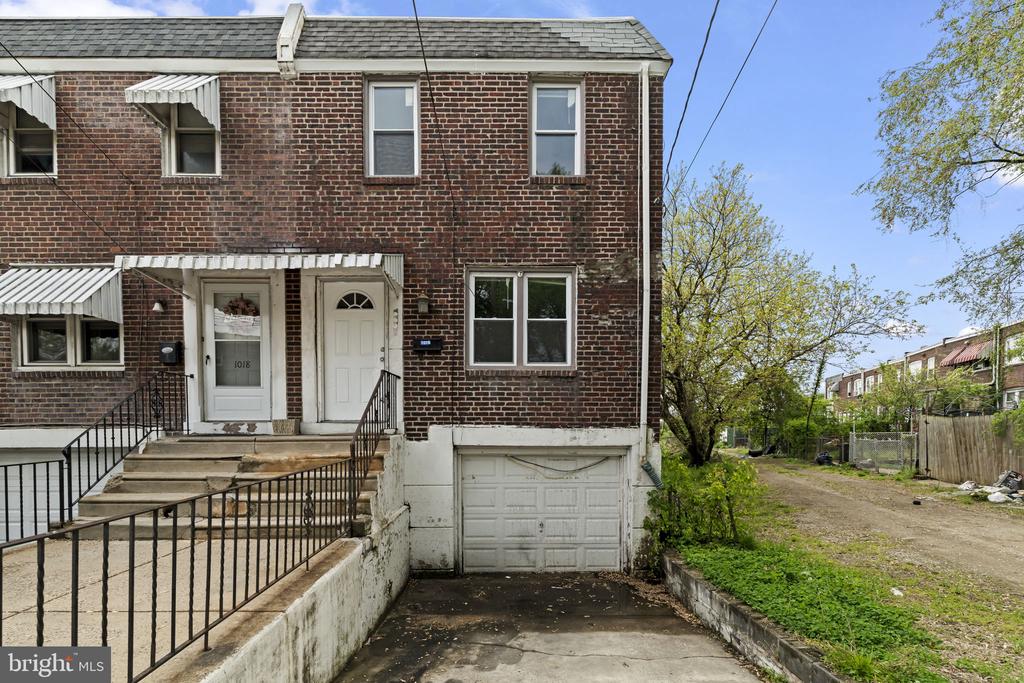1016 S MERRIMAC ROAD
