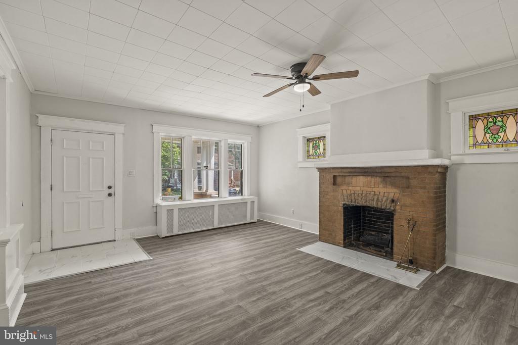 39 MAPLE AVENUE