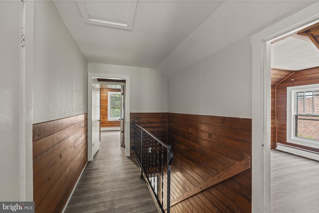 39 MAPLE AVENUE
