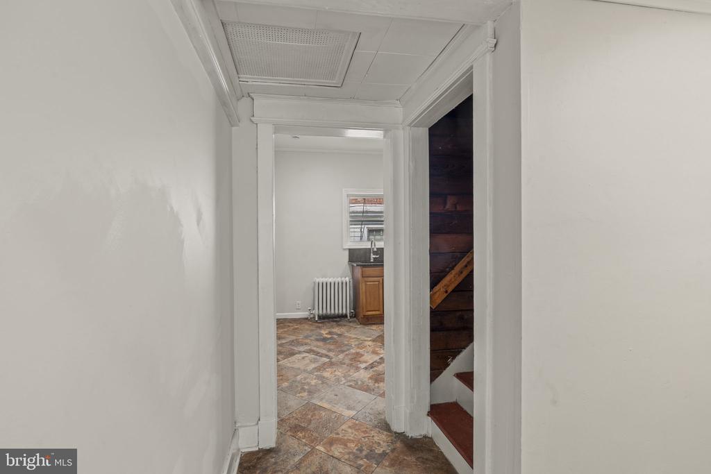 39 MAPLE AVENUE