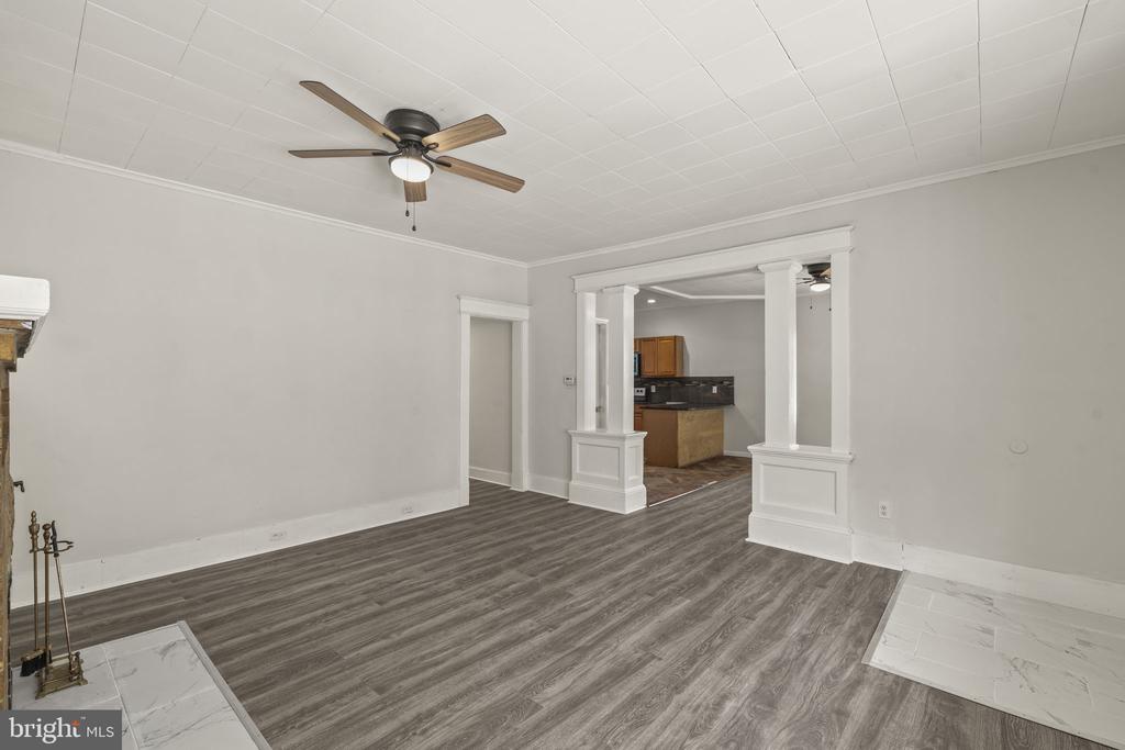 39 MAPLE AVENUE
