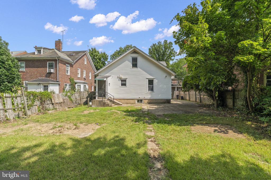 39 MAPLE AVENUE