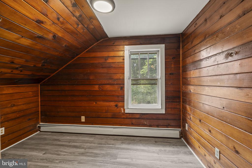39 MAPLE AVENUE