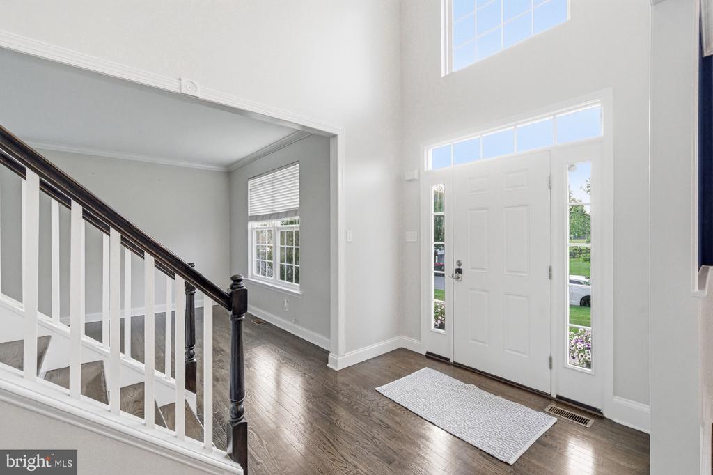520 MYSTIC LANE