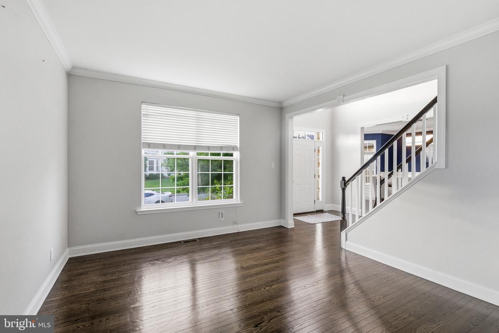 520 MYSTIC LANE