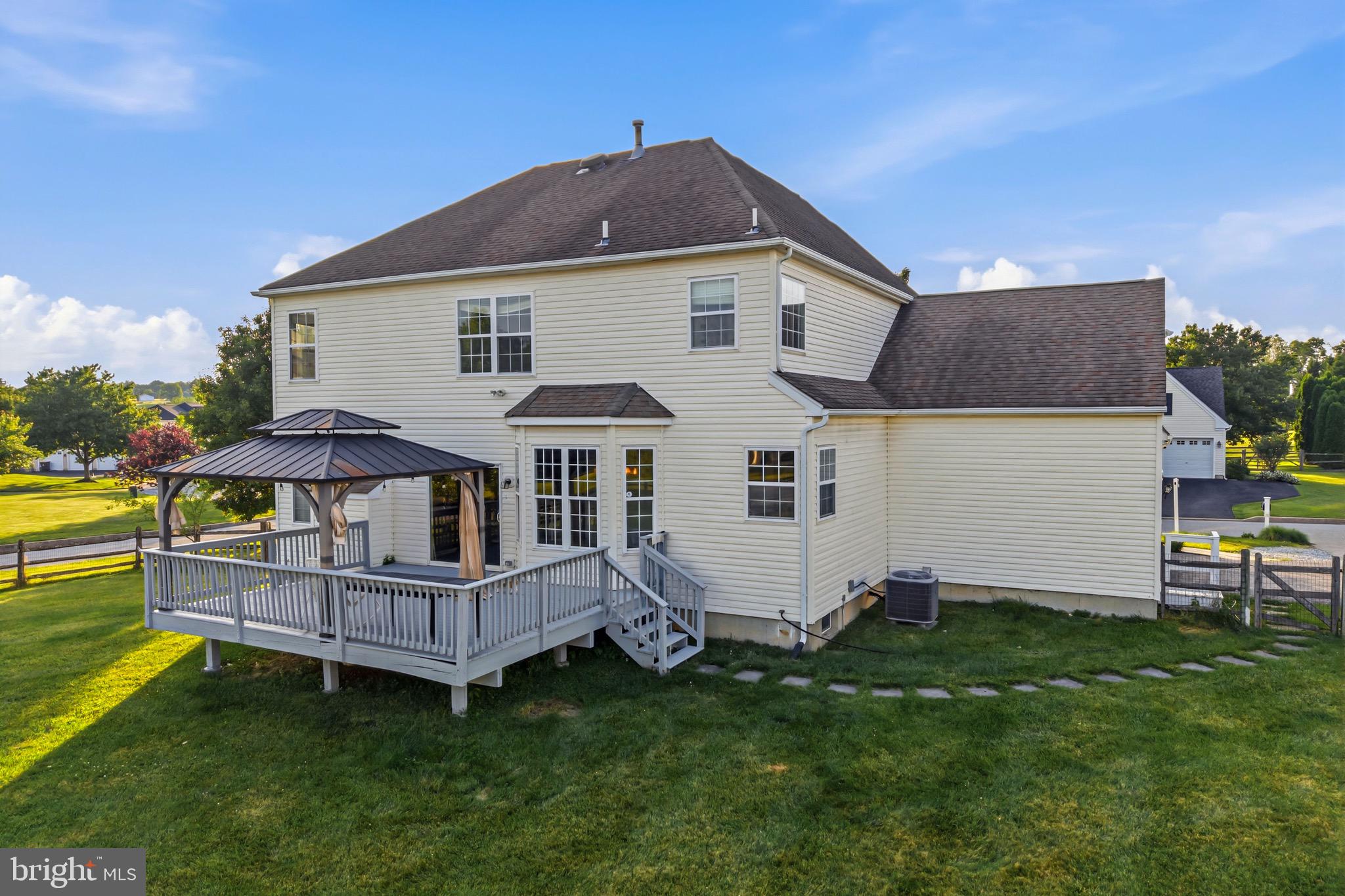 520 MYSTIC LANE
