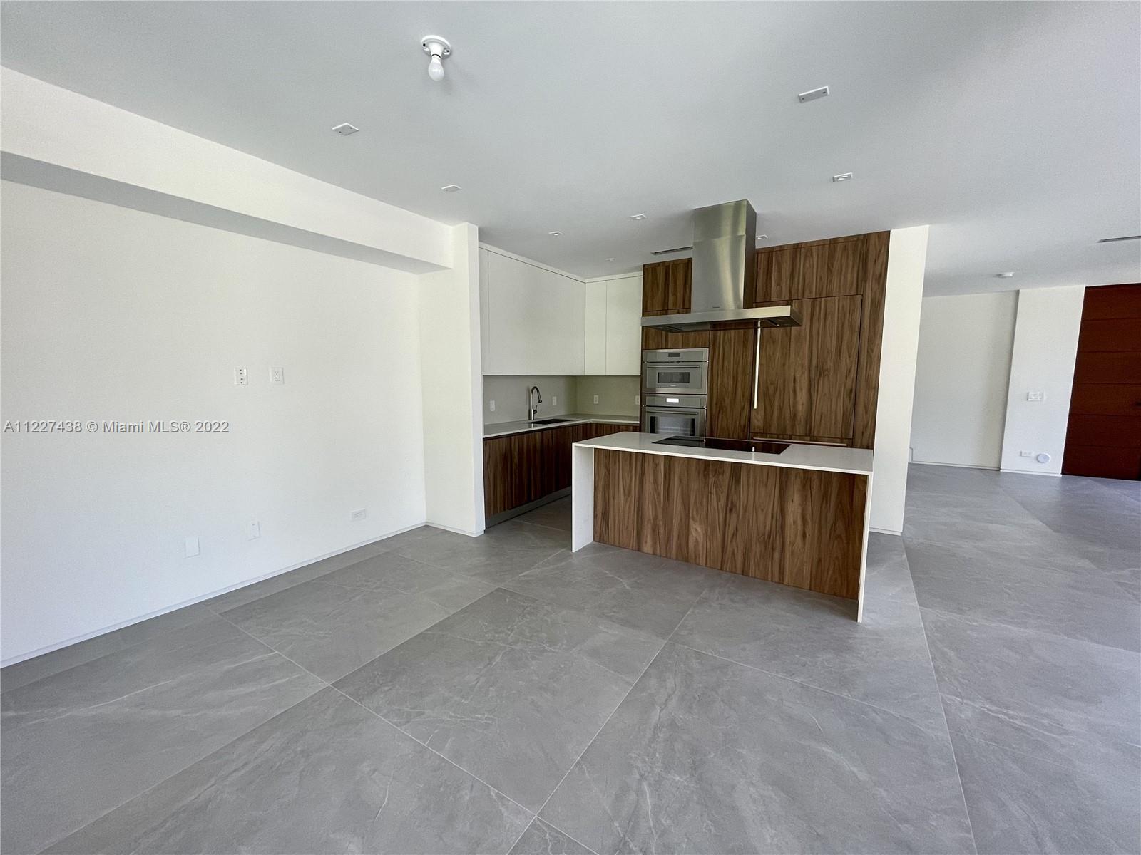 304 Fernwood Rd # 304