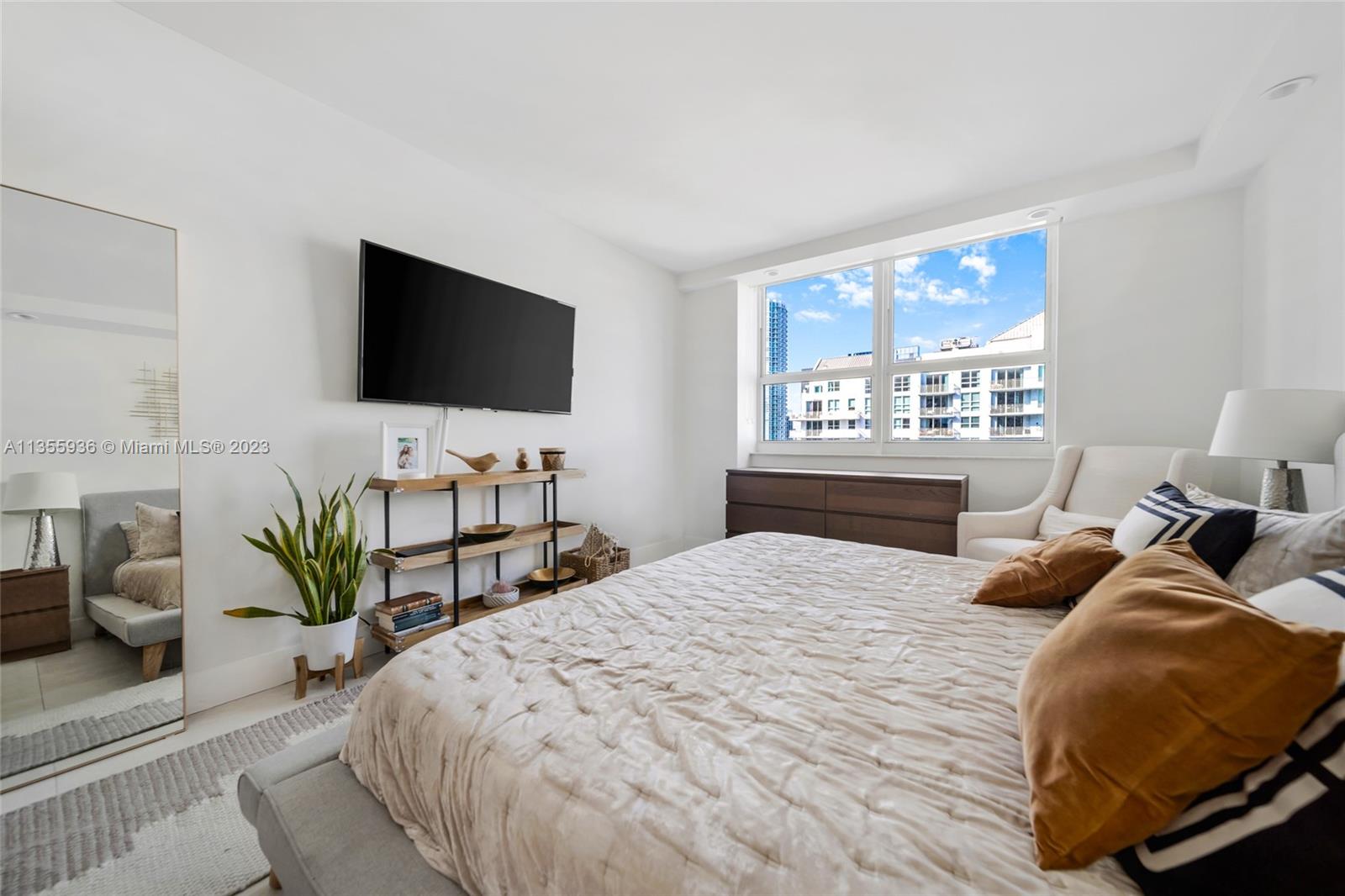 1155 BRICKELL BAY DR # 3002