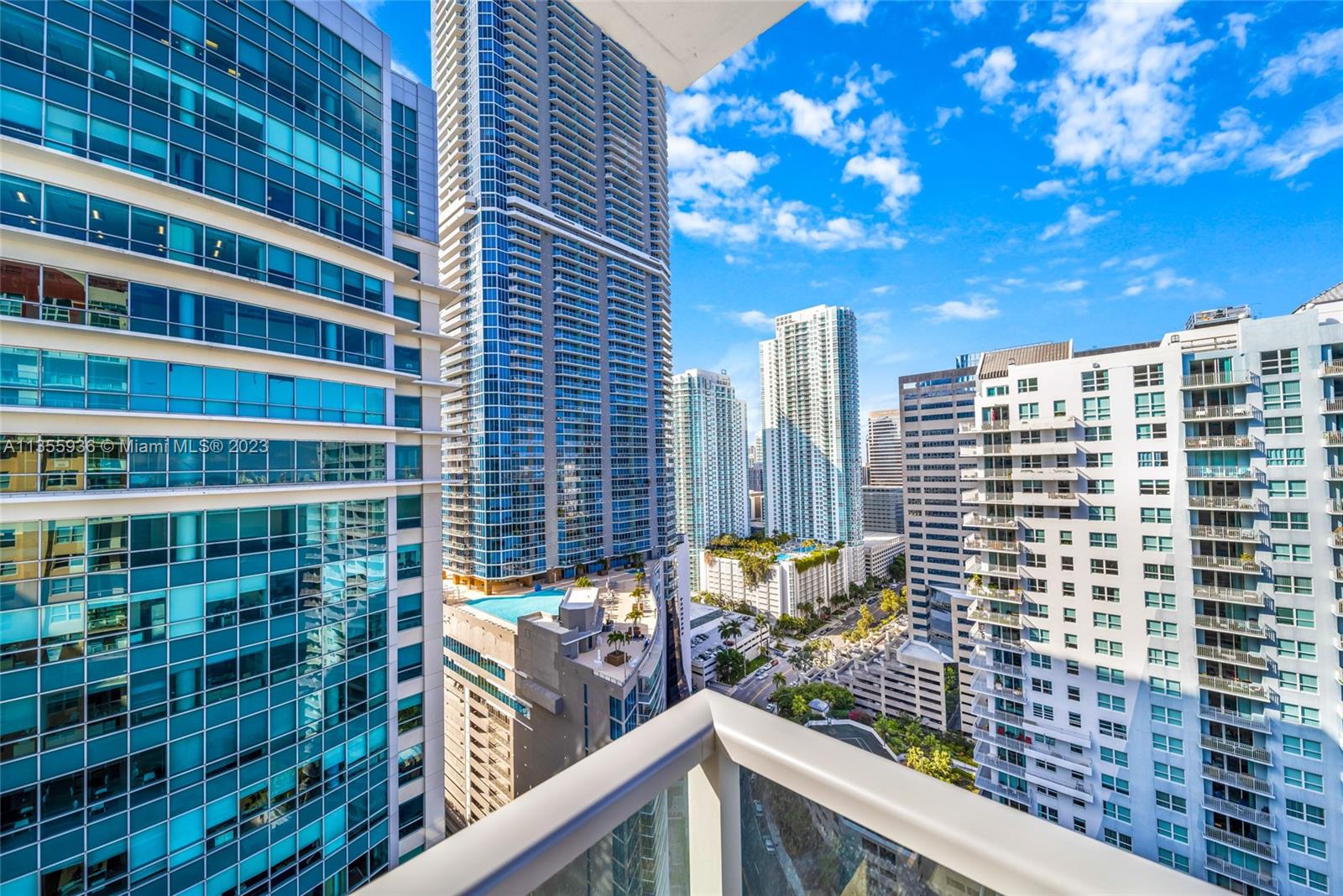 1155 BRICKELL BAY DR # 3002