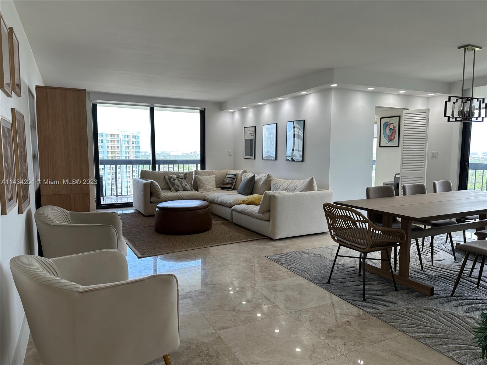 2333 Brickell Ave. # 2716