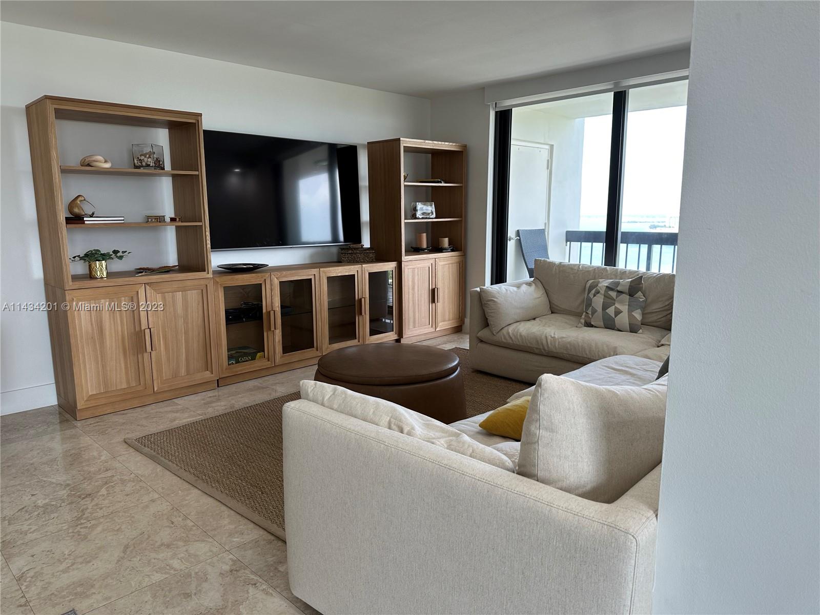 2333 Brickell Ave. # 2716