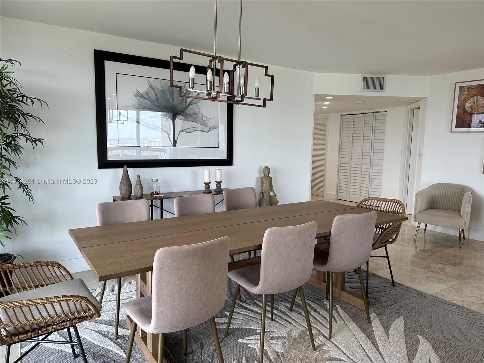 2333 Brickell Ave. # 2716