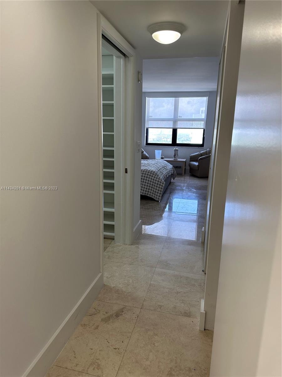 2333 Brickell Ave. # 2716