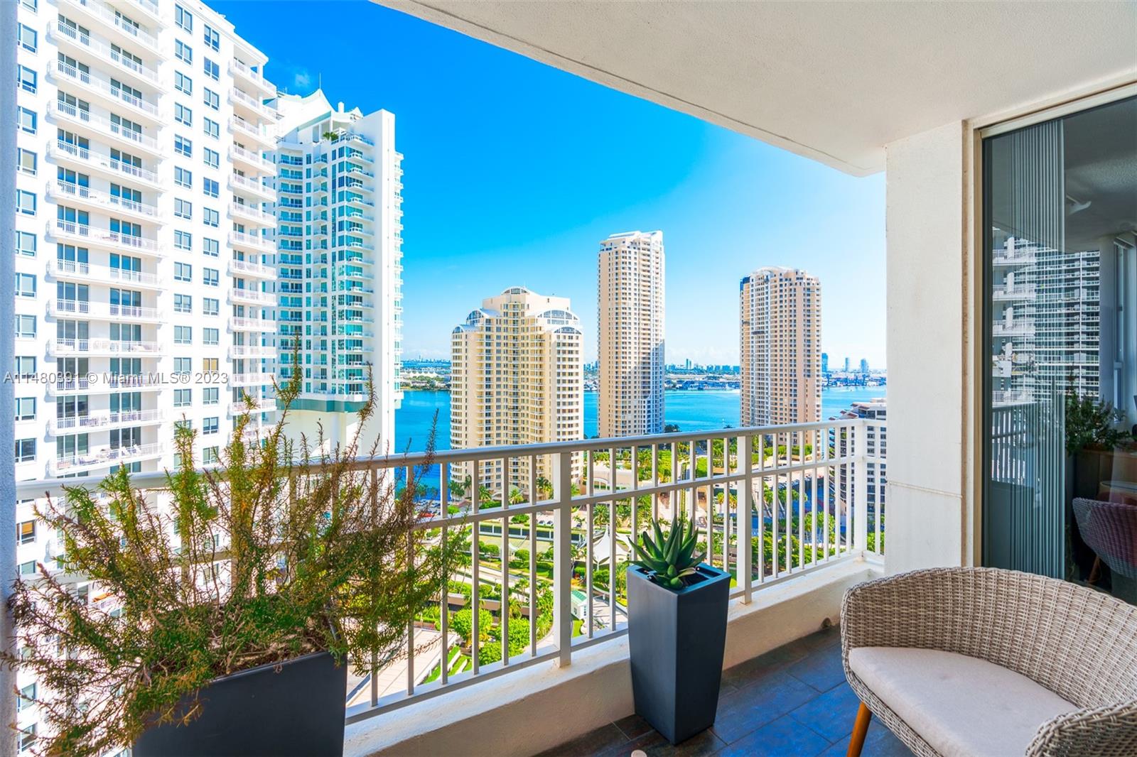 701 Brickell Key Blvd # 2405