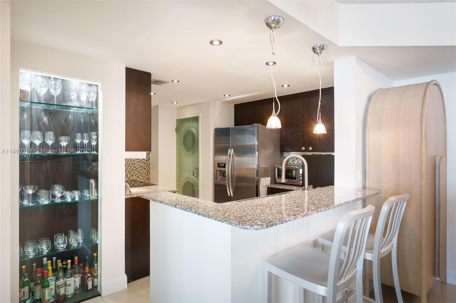 701 Brickell Key Blvd # 2405