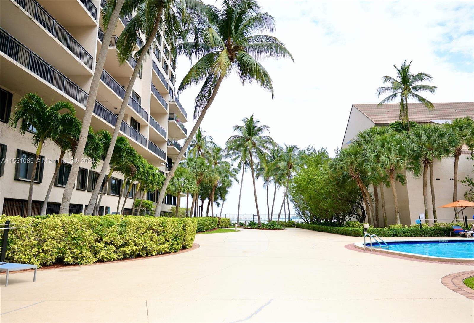 540 Brickell Key Dr # 809