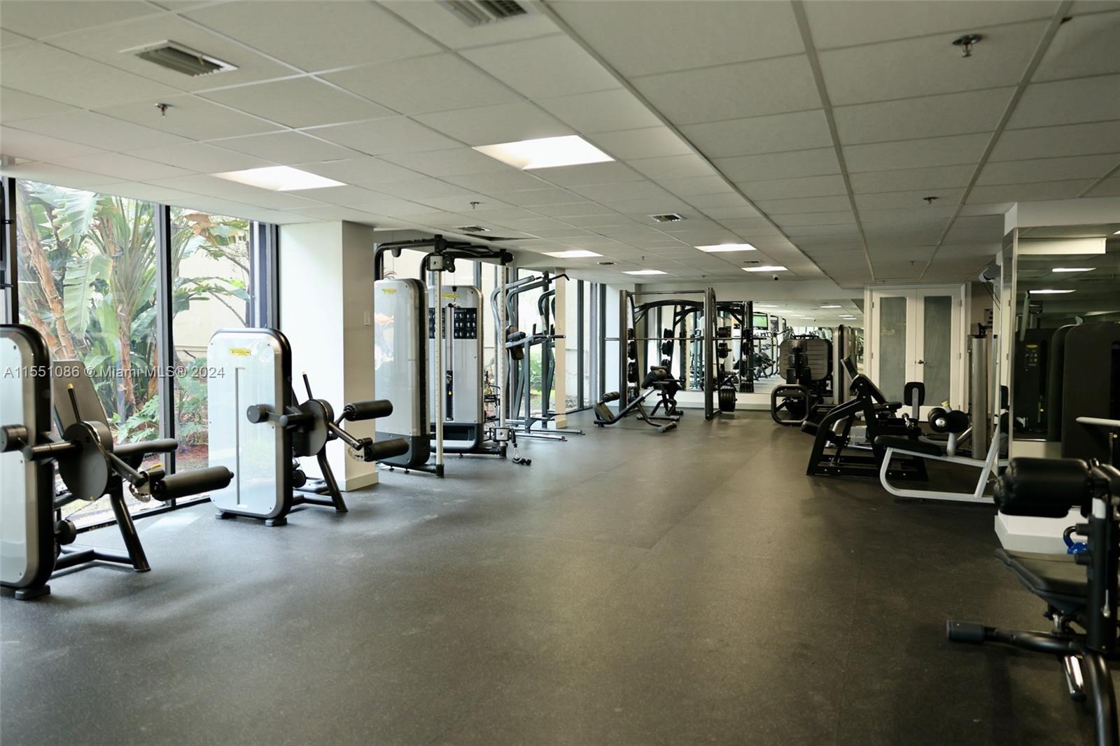 540 Brickell Key Dr # 809