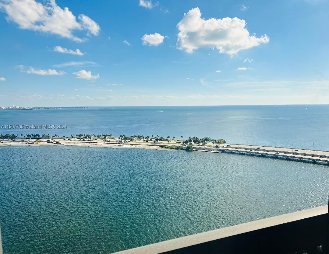 2333 Brickell Ave. # 2402