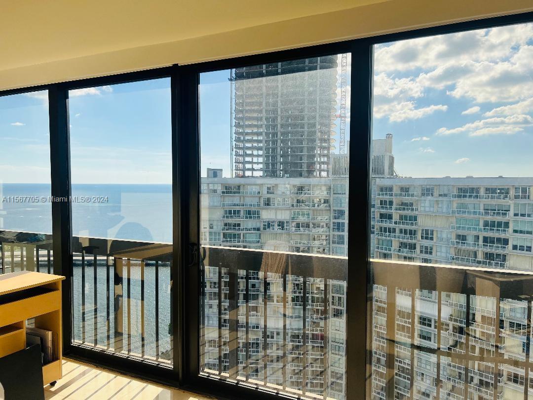 2333 Brickell Ave. # 2402