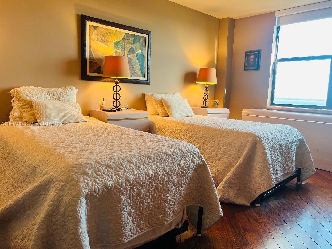 2333 Brickell Ave. # 2402