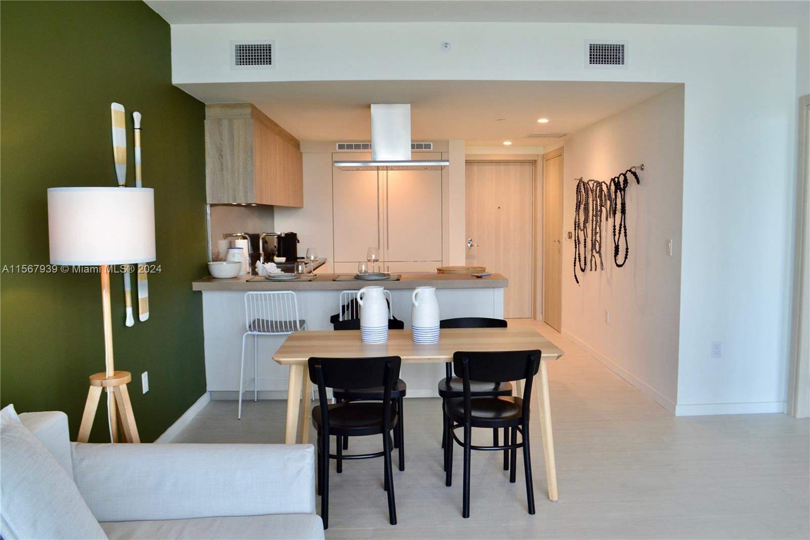 1000 Brickell Plaza # 4704