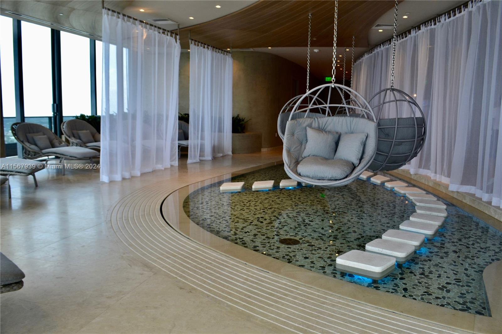 1000 Brickell Plaza # 4704