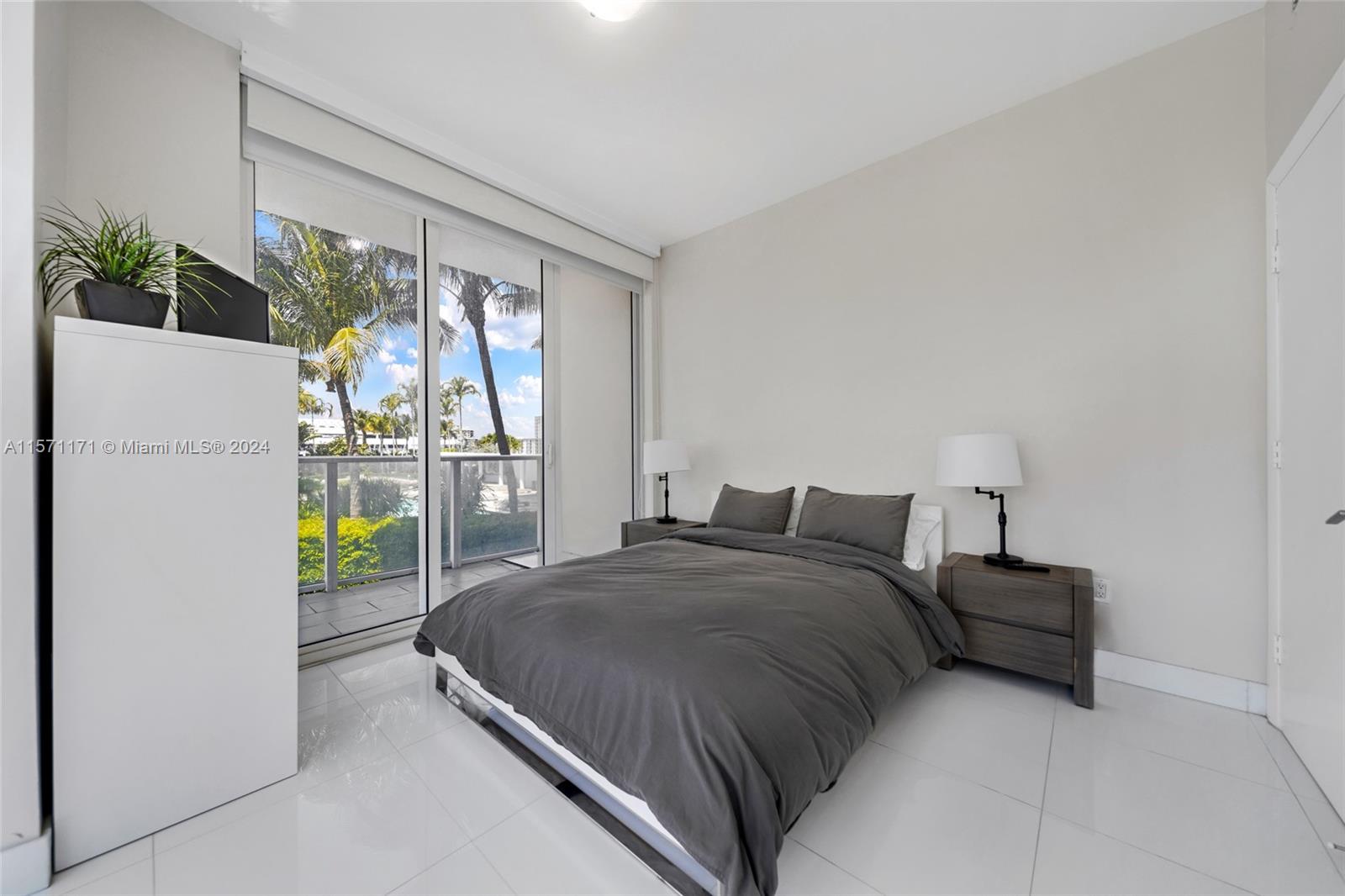 2020 N Bayshore Dr # 710