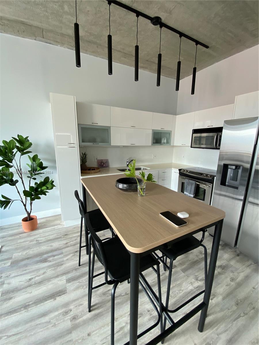133 NE 2nd Ave # 915