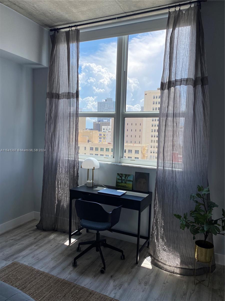 133 NE 2nd Ave # 915