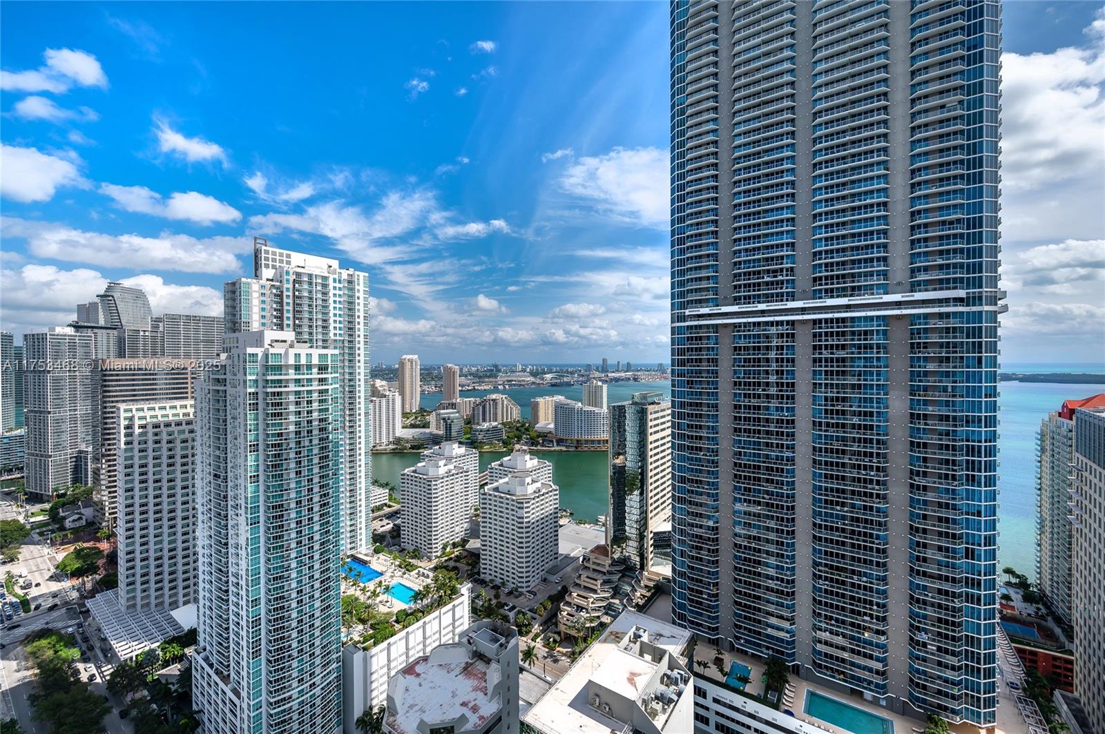 1060 Brickell Ave # 4203