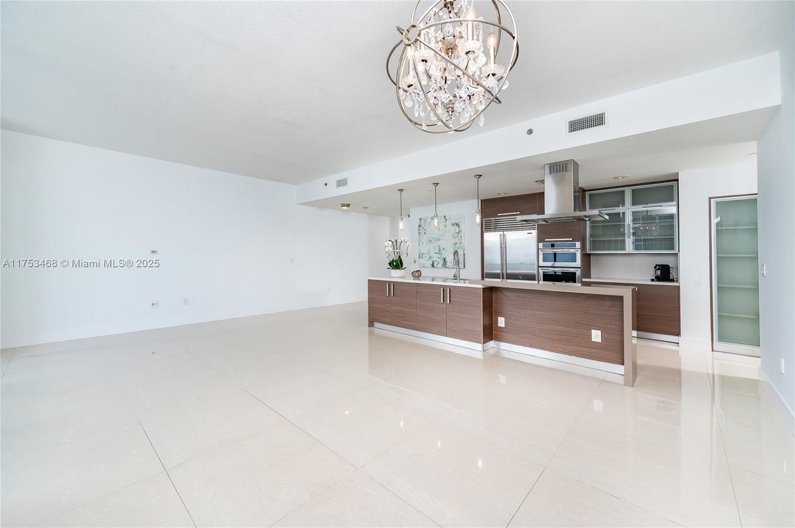 1060 Brickell Ave # 4203