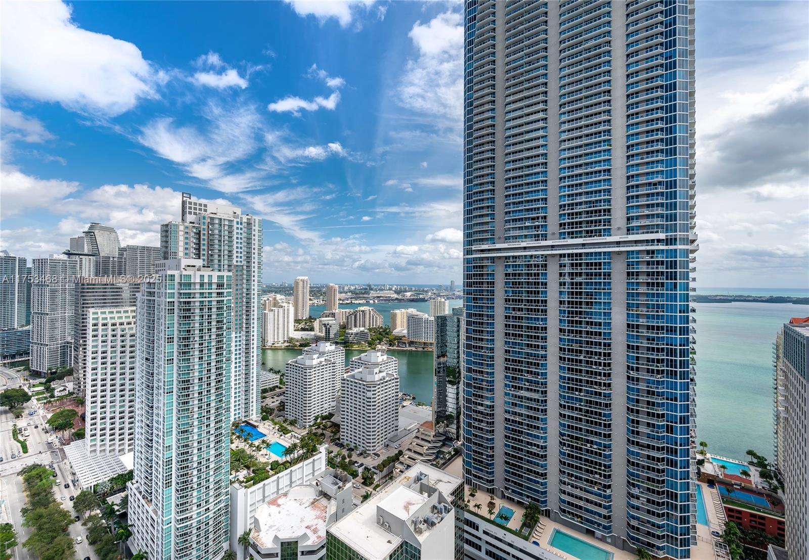 1060 Brickell Ave # 4203